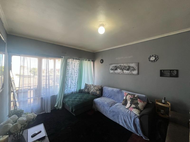 1 Bedroom Property for Sale in Parow Western Cape